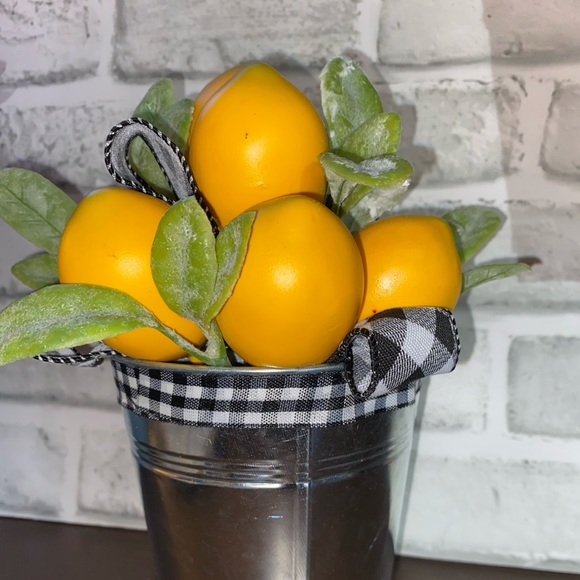 Farmhouse Lemon Bouquet Buffalo plaid Greenery - Picture 6 of 11